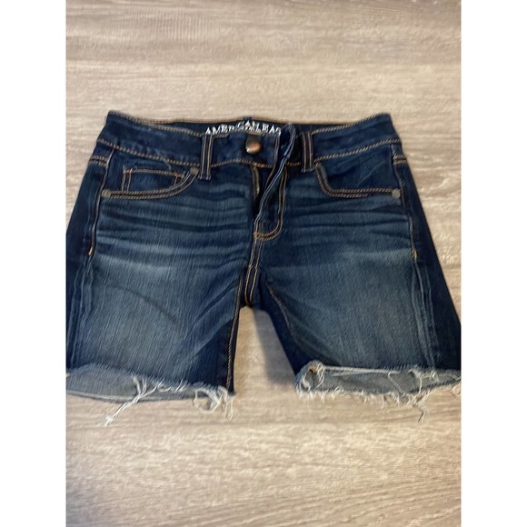 American Eagle Pants - Women’s American Eagle MIDI cut off jeans shorts 00